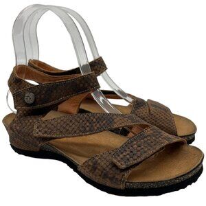 Think! strappy Reptile print Sandle Size US 4.5
